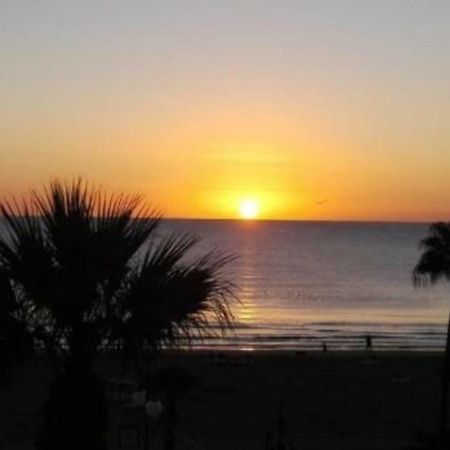 Larnaca Beach Apartment 44 Buitenkant foto