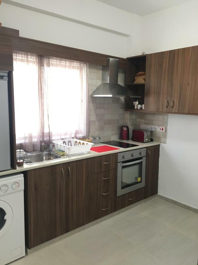 Larnaca Beach Apartment 44 Buitenkant foto