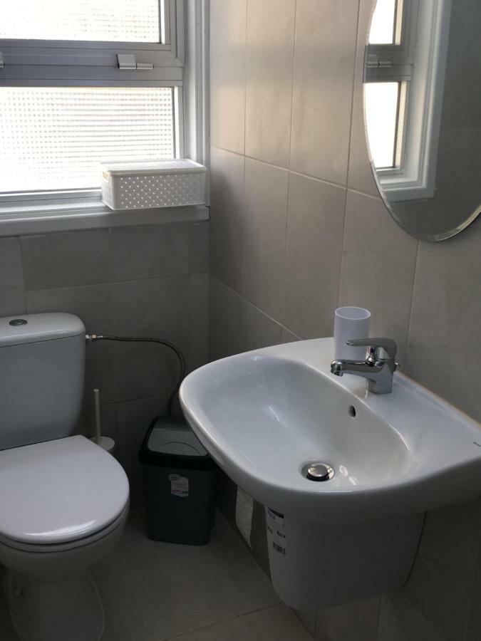 Larnaca Beach Apartment 44 Buitenkant foto