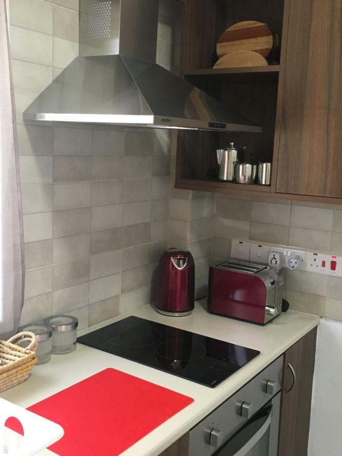 Larnaca Beach Apartment 44 Buitenkant foto