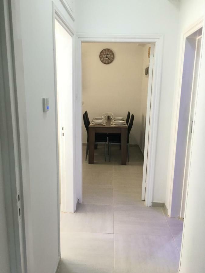 Larnaca Beach Apartment 44 Buitenkant foto