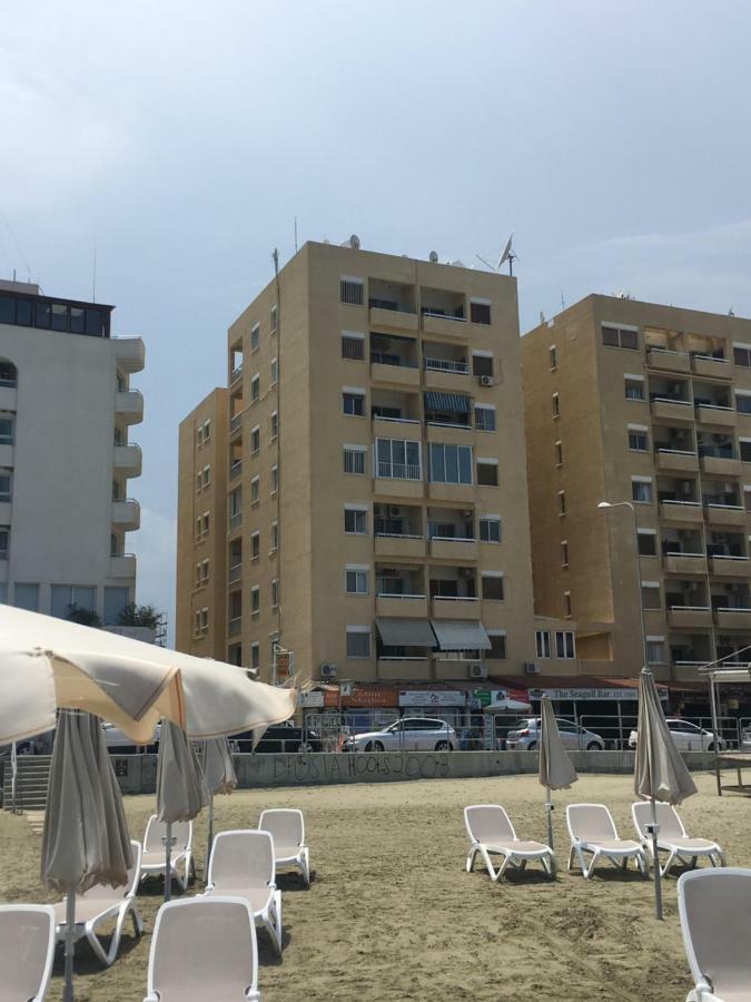 Larnaca Beach Apartment 44 Buitenkant foto